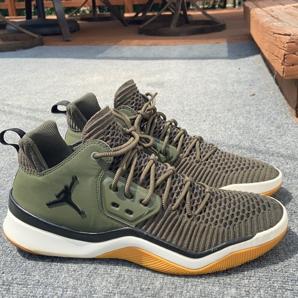 Jordan running shoe size 12.5 olive green!